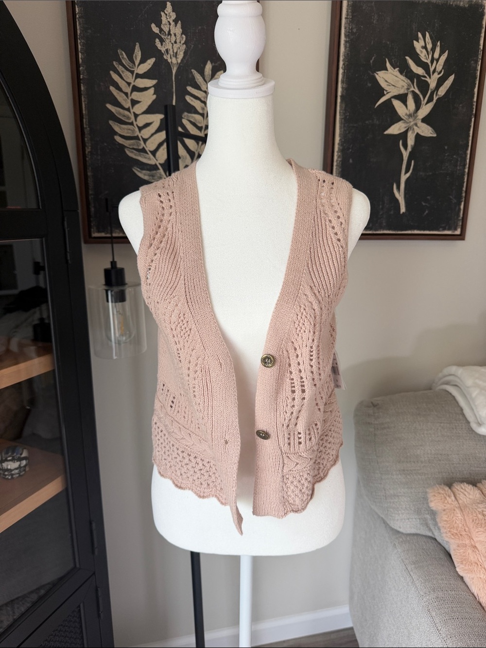 Sleeveless Button-Front Knit Vest in Blush Pink